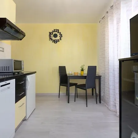 Miri Apartament