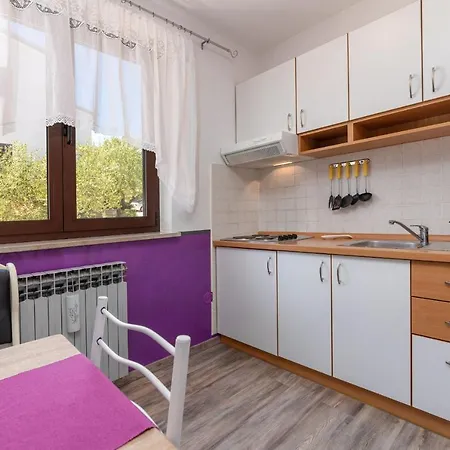 Miri Apartament *