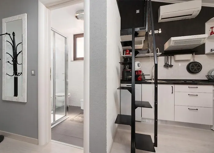 Miri 아파트 브르사르