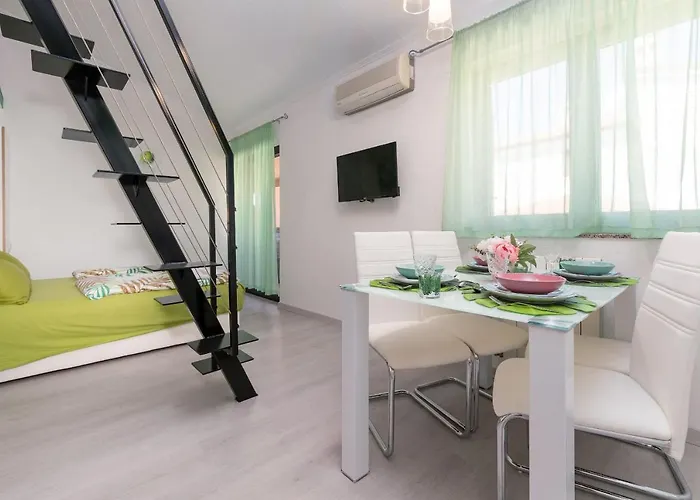 Miri 아파트 브르사르