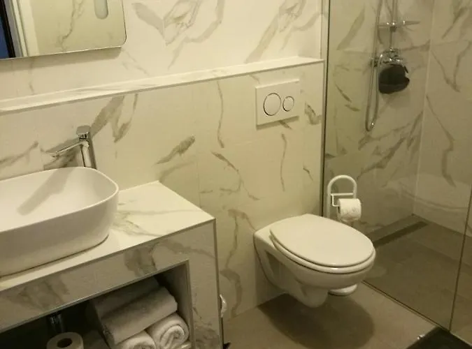 아파트 Miri 브르사르